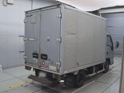Isuzu ELF  с аукциона в Японии