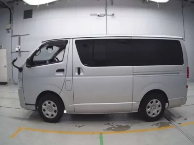 Toyota REGIUS ACE VAN  с аукциона в Японии