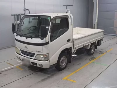 Toyota DYNA  с аукциона в Японии