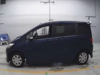 Honda FREED лот № 30614 оценка 4  с аукциона в Японии 3
