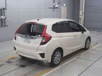 Honda FIT лот № 30621 оценка 3.5  с аукциона в Японии 1