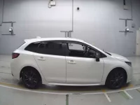 Toyota COROLLA TOURING лот № 30626 оценка 4.5  с аукциона в Японии 2