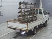 Toyota TOWN ACE TRUCK лот № 40105 оценка 3.5  с аукциона в Японии 1