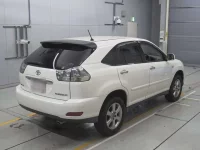 Toyota HARRIER лот № 30638 оценка 4  с аукциона в Японии 1