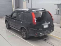 Nissan X-TRAIL лот № 30641 оценка 3.5  с аукциона в Японии 5