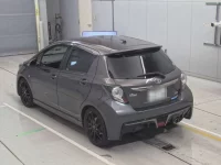 Toyota VITZ лот № 30647 оценка 4  с аукциона в Японии 5