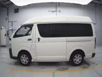 Toyota HIACE VAN лот № 40129 оценка R  с аукциона в Японии 3