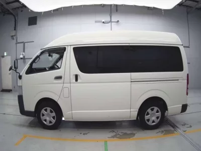 Toyota HIACE VAN  с аукциона в Японии