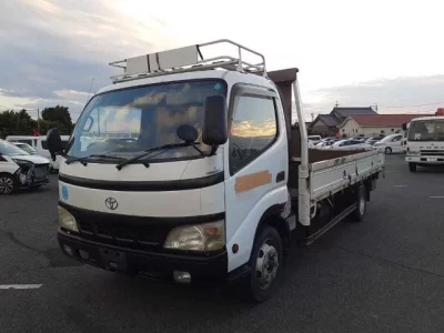 Toyota DYNA  с аукциона в Японии