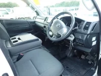 Toyota HIACE VAN лот № 221 оценка 3.5  с аукциона в Японии 9