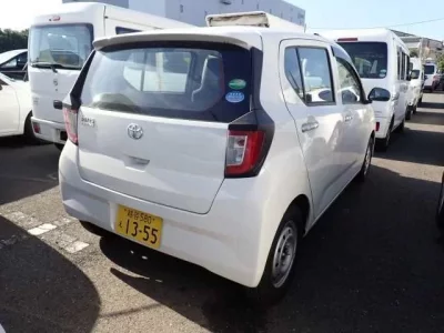 Toyota PIXIS EPOCH  с аукциона в Японии