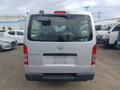 Toyota REGIUS ACE VAN