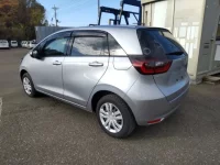 Honda FIT лот № 21830 оценка 4  с аукциона в Японии 4