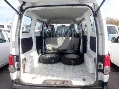 Nissan NV200