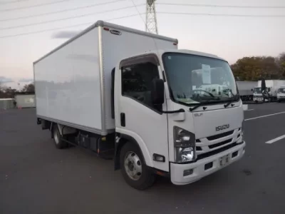 Isuzu ELF  с аукциона в Японии