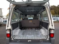 Mazda BONGO VAN лот № 21832 оценка 3.5  с аукциона в Японии 6