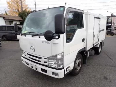 Mazda TITAN  с аукциона в Японии