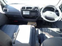 Mazda BONGO VAN лот № 95 оценка 3.5  с аукциона в Японии 5