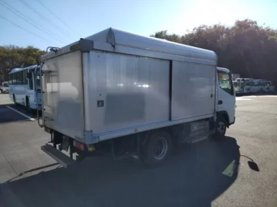 Mitsubishi CANTER  с аукциона в Японии