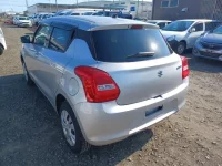 Suzuki SWIFT лот № 19949 оценка 3.5  с аукциона в Японии 4