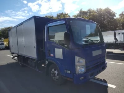 Isuzu ELF  с аукциона в Японии