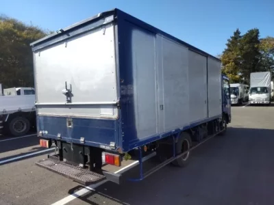 Isuzu ELF  с аукциона в Японии