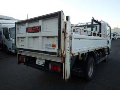 Isuzu ELF  с аукциона в Японии