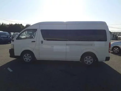Toyota HIACE  с аукциона в Японии