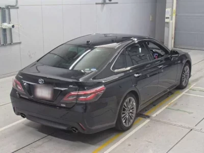 Toyota CROWN  с аукциона в Японии