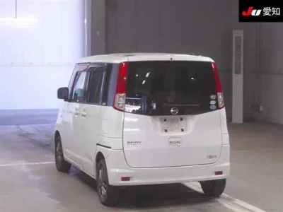 Nissan ROOX  с аукциона в Японии