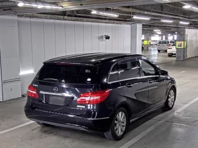 Mercedes-Benz B CLASS