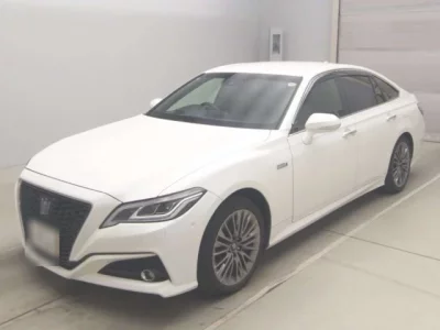 Toyota CROWN  с аукциона в Японии