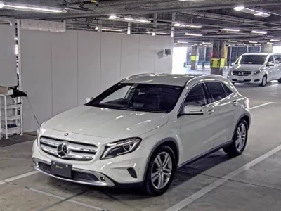 Mercedes-Benz GLA CLASS