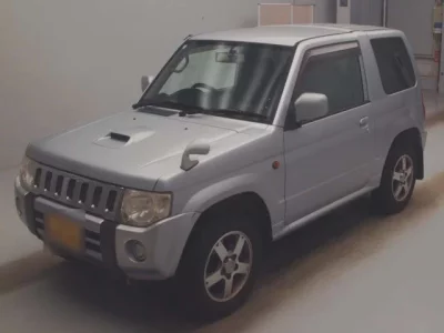 Mitsubishi PAJERO MINI