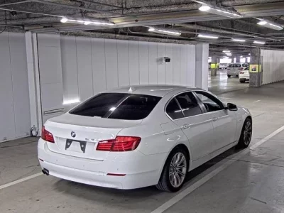 BMW 5-Series  с аукциона в Японии