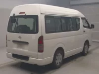 Toyota HIACE VAN лот № 85009 оценка RA  с аукциона в Японии 1