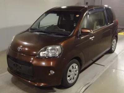 Toyota PORTE  с аукциона в Японии
