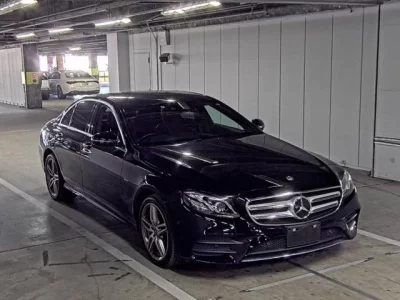 Mercedes-Benz E CLASS  с аукциона в Японии