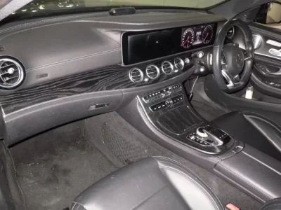 Mercedes-Benz E CLASS  с аукциона в Японии