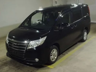 Toyota NOAH  с аукциона в Японии