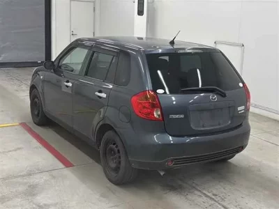 Mazda VERISA  с аукциона в Японии