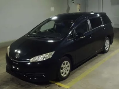 Toyota WISH  с аукциона в Японии