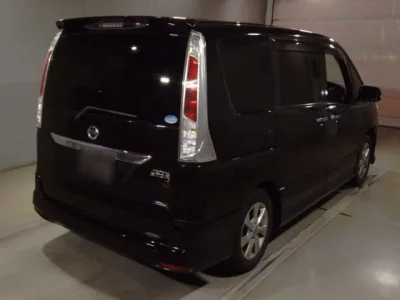 Nissan SERENA  с аукциона в Японии