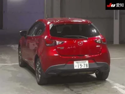 Mazda DEMIO  с аукциона в Японии