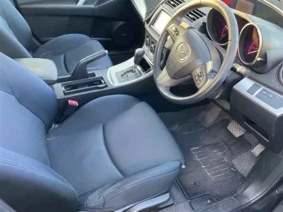 Mazda AXELA  с аукциона в Японии