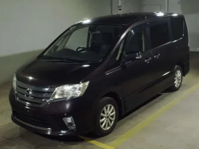 Nissan SERENA  с аукциона в Японии