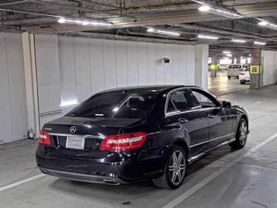 Mercedes-Benz E CLASS  с аукциона в Японии