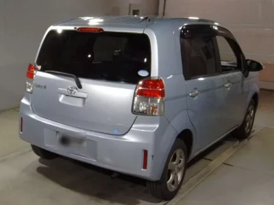 Toyota SPADE  с аукциона в Японии