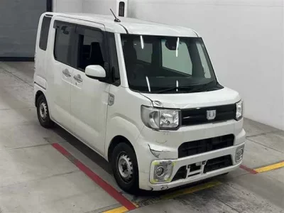 Daihatsu WAKE  с аукциона в Японии