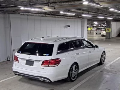Mercedes-Benz E CLASS WAGON